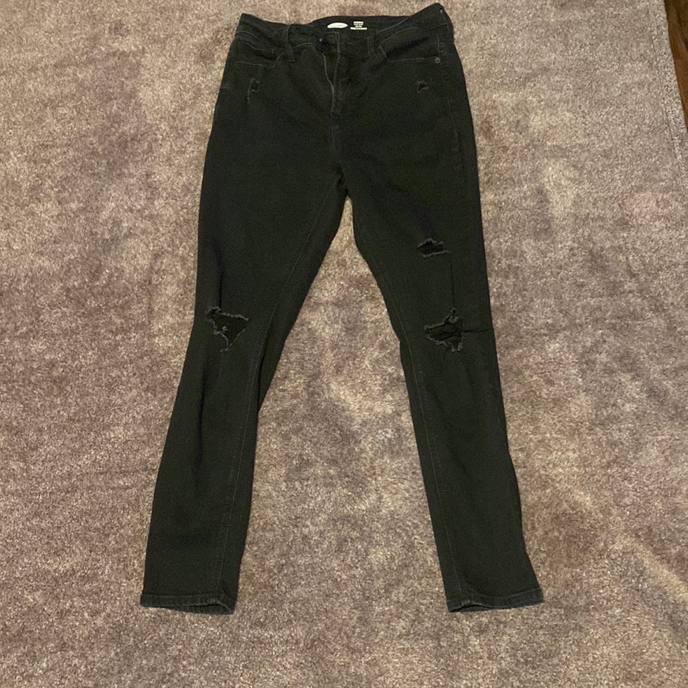 Size 8 black ripped jeans from old navy